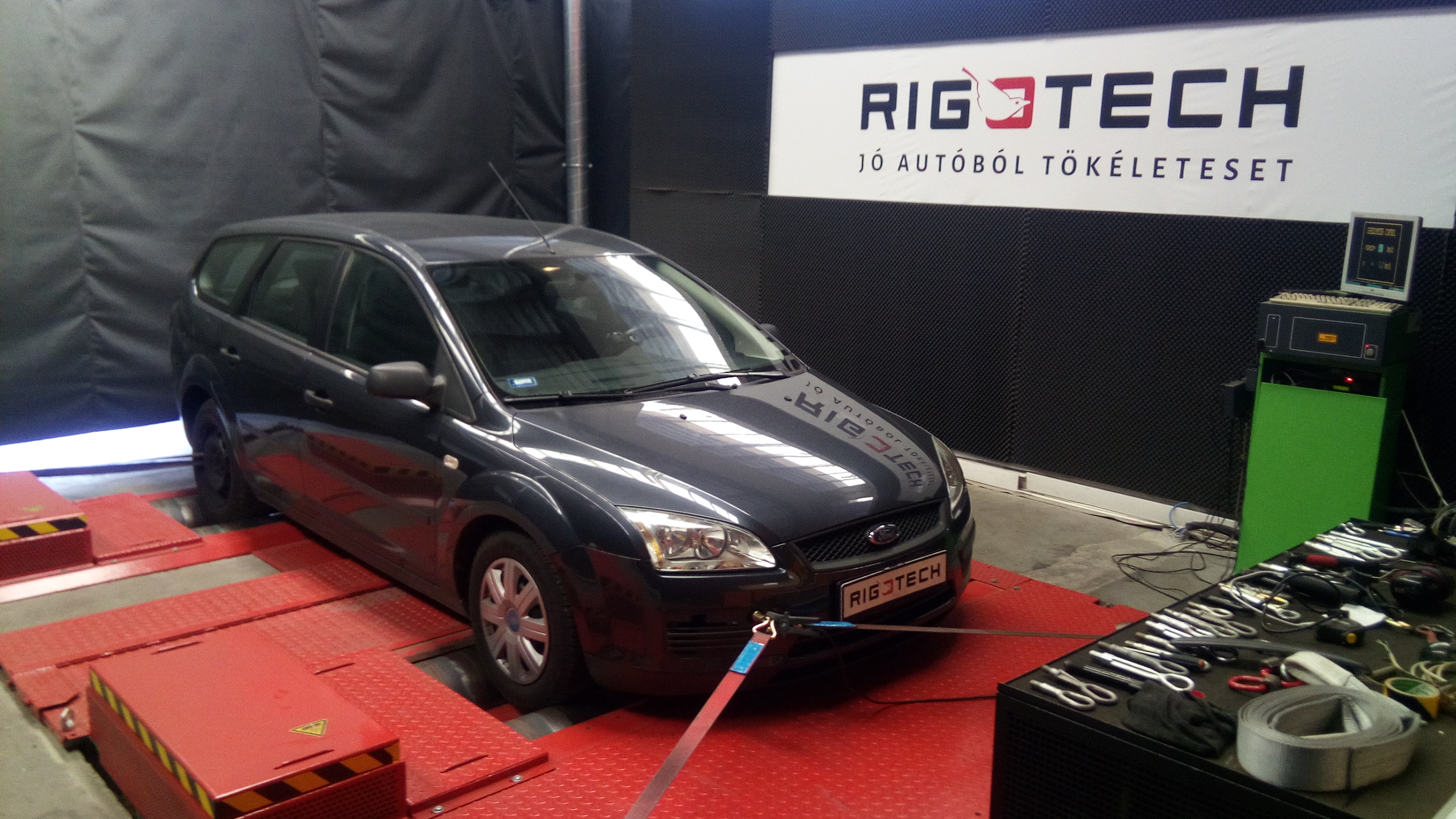 ford-focus-tuning-2-5-turbo-st-225-chiptuning